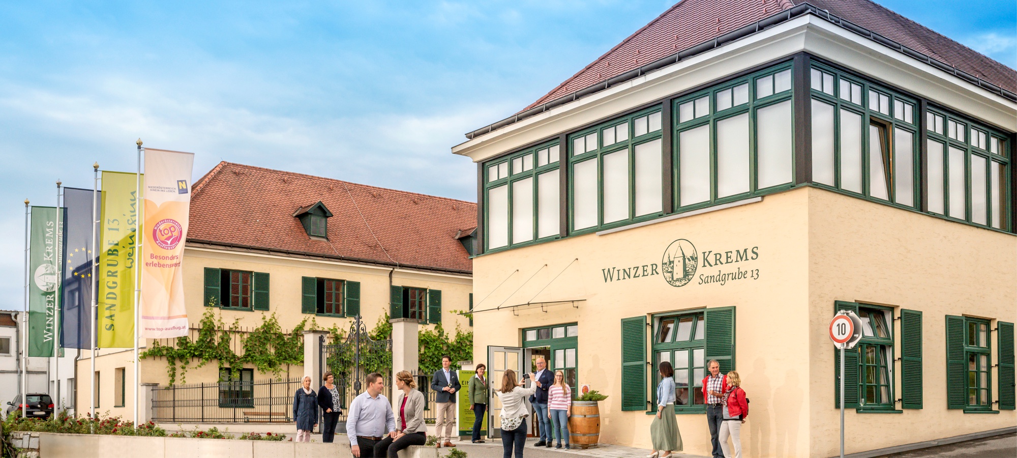 Herzlich willkommen im Weingut der WINZER KREMS in der Sandgrube 13!